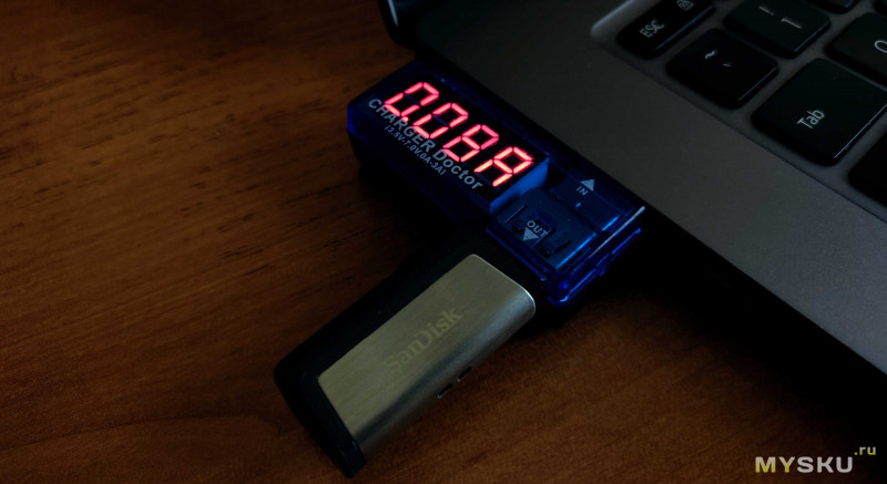 Универсальная флешка SanDisk с USB-C и USB-A