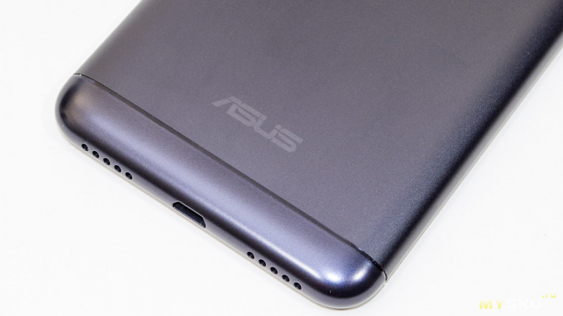 Смартфон Asus Zenfone Pegasus 4S – бюджетное решение от Asus с хорошей автономностью и неплохим экраном.