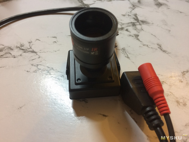 Мини IP-камера с регулируемым фокусом и зумом