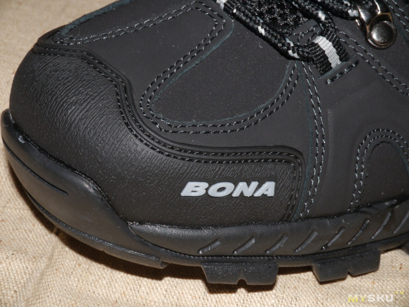 Bona - осенне-весенние кроссовки.