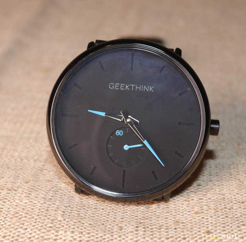Geekthink - кварцевые часы с боковой секундной стрелкой