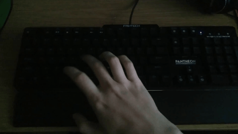 Оптико-механическая клавиатура Fantech MK882