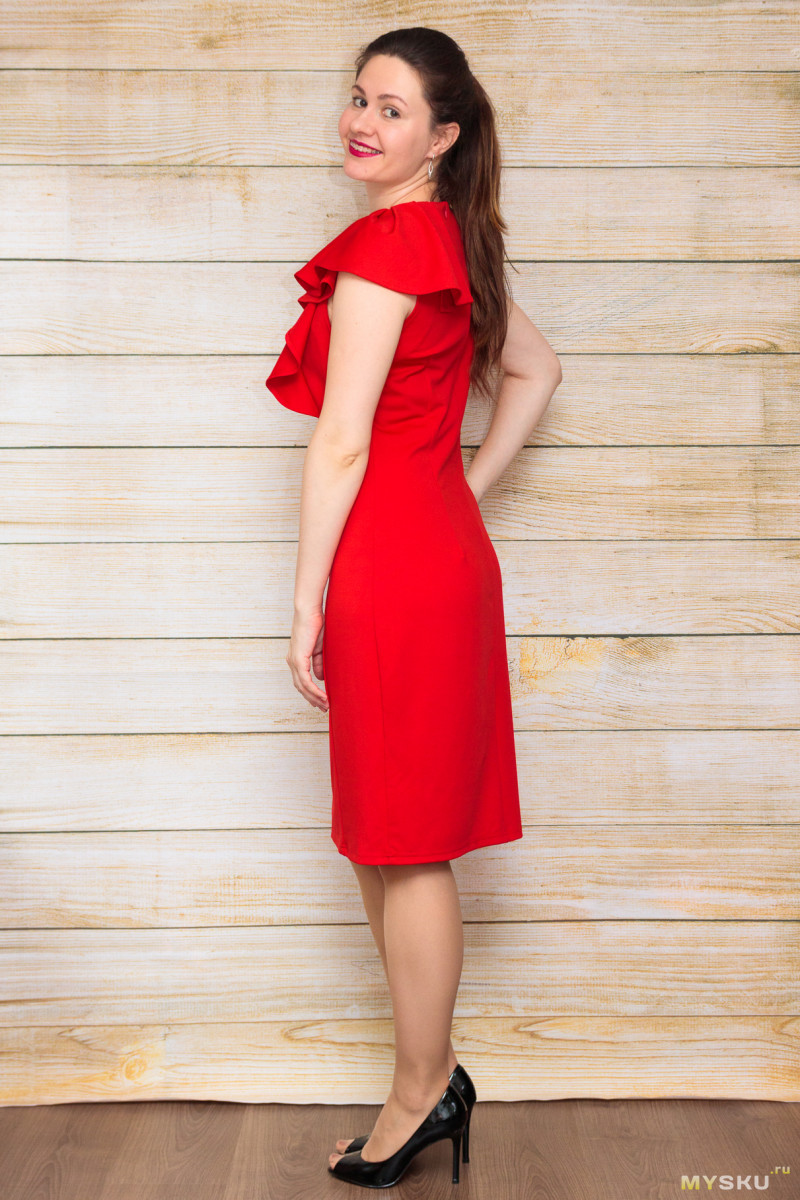 Красное платье с оборкой на плече от Grace Karin