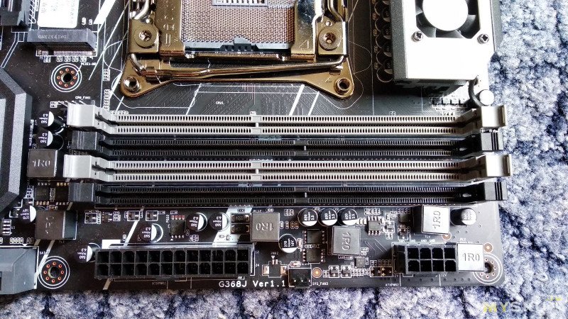 Материнская плата Huananzhi X99 TF LGA2011-3 + процессор Intel Xeon E5-2678v3. Неплохое оснащение и производительность.