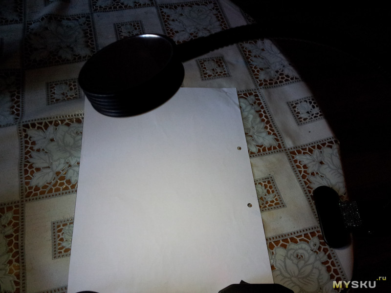 Настольная LED лампа на прищепке в сравнении с другими моделями