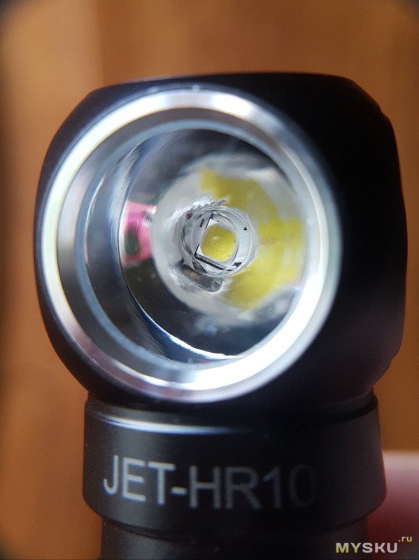 Налобный фонарик JETBeam HR10 с питанием от 18350.
