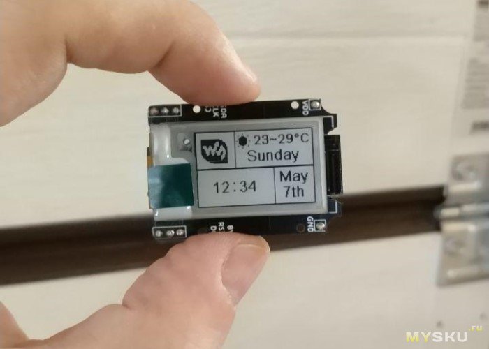 Беспроводной мини датчик температуры и влажности с E-PAPER дисплеем
